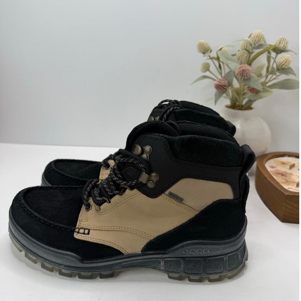 Ecco Sport X Concepts Track 25 GORE-TEX Boot Black/Honey Mustard Men 8/EU42 NWOB